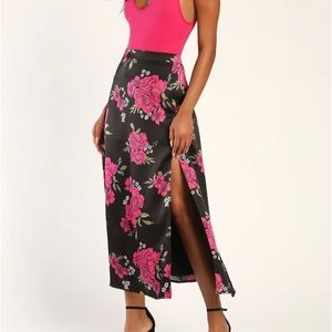 Elegant Blossoms Black Floral Print Satin Midi Skirt
Lulus